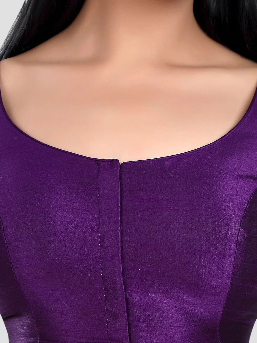 बैंगनी रेशमी गोल गले वाली आधी आस्तीन वाली रेडीमेड ब्लाउज़
